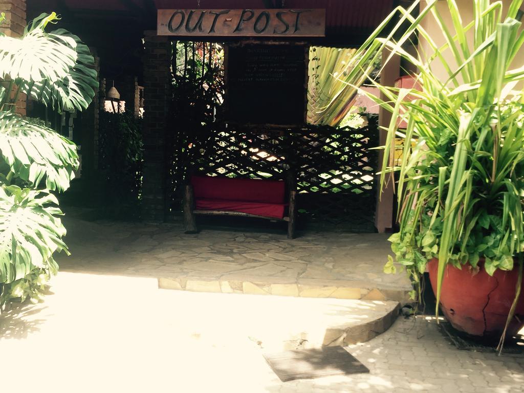 Outpost Lodge อารูชา ภายนอก รูปภาพ