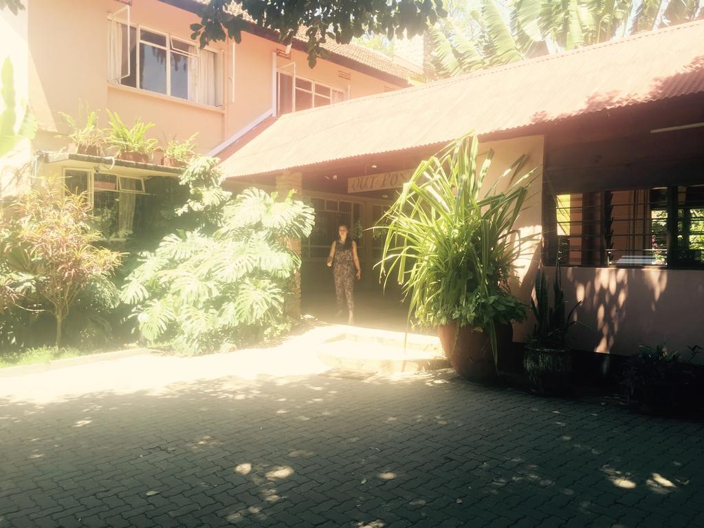 Outpost Lodge อารูชา ภายนอก รูปภาพ