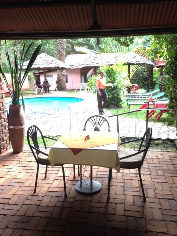 Outpost Lodge อารูชา ภายนอก รูปภาพ