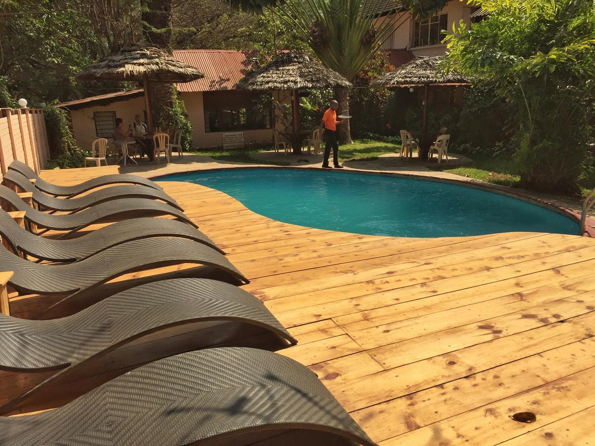 Outpost Lodge อารูชา ภายนอก รูปภาพ